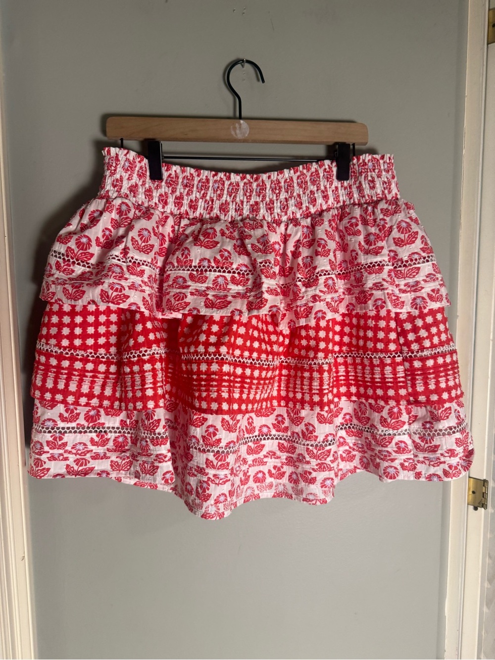 Roller Rabbit Red White Floral Tiered Mini Skirt Size L